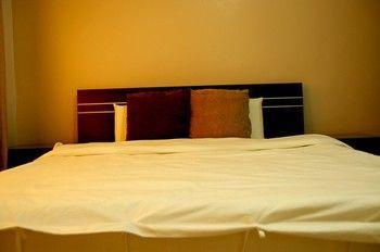 Tancor 3 Residential Suites Cebu Esterno foto